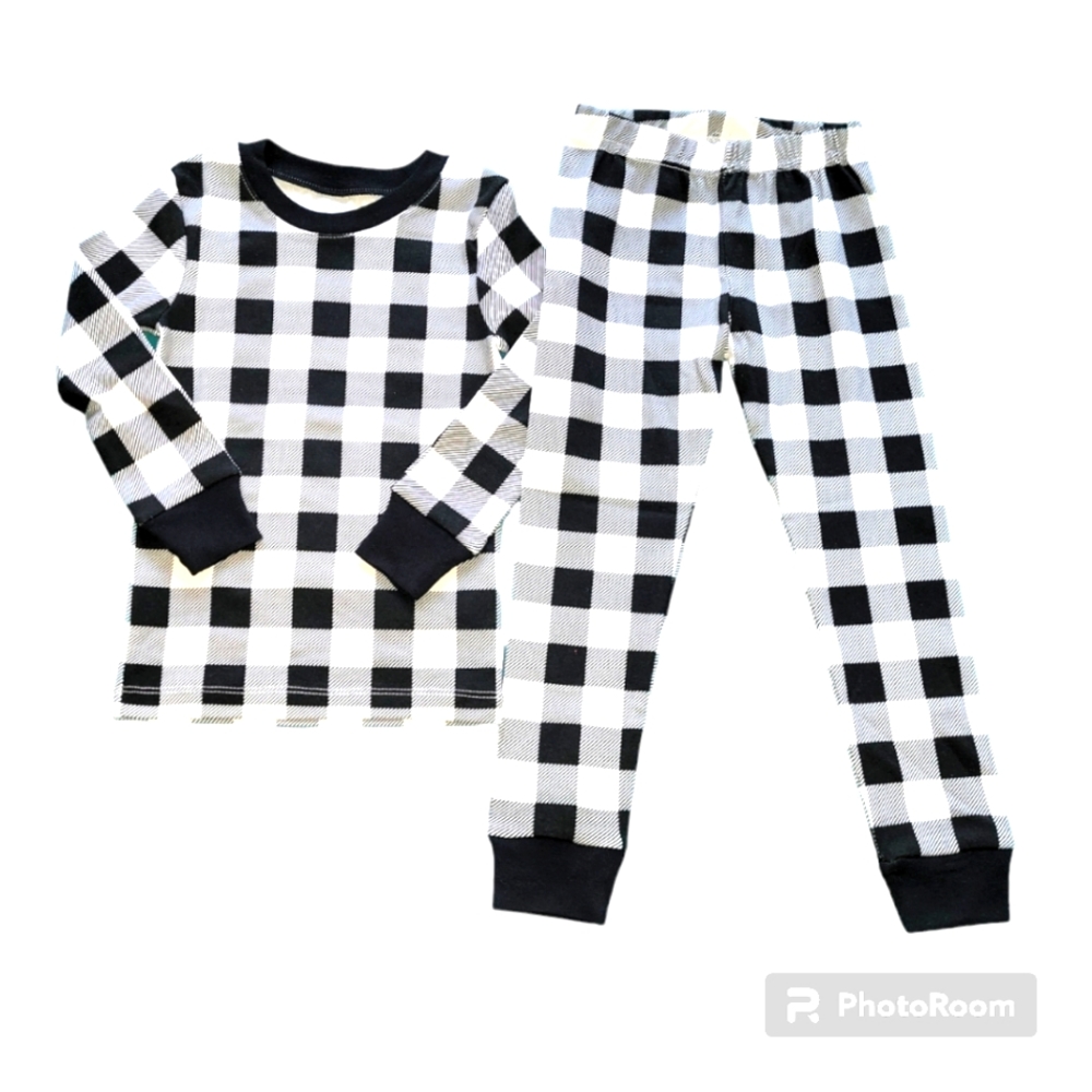 Amazon Essentials 3T Christmas PJ Set, 3T, Black/ White, NWOT